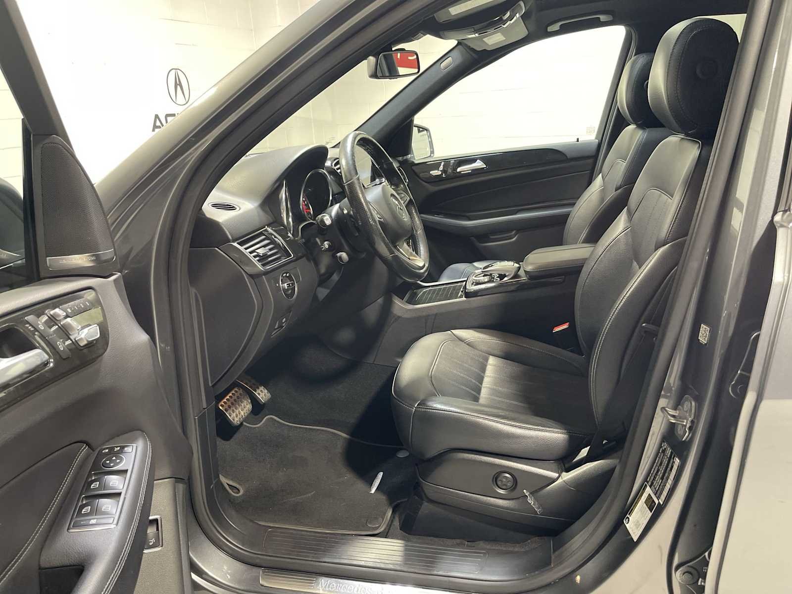 Used 2019 Mercedes-Benz GLE-Class GLE400 with VIN 4JGDA5GB7KB212528 for sale in Verona, NJ