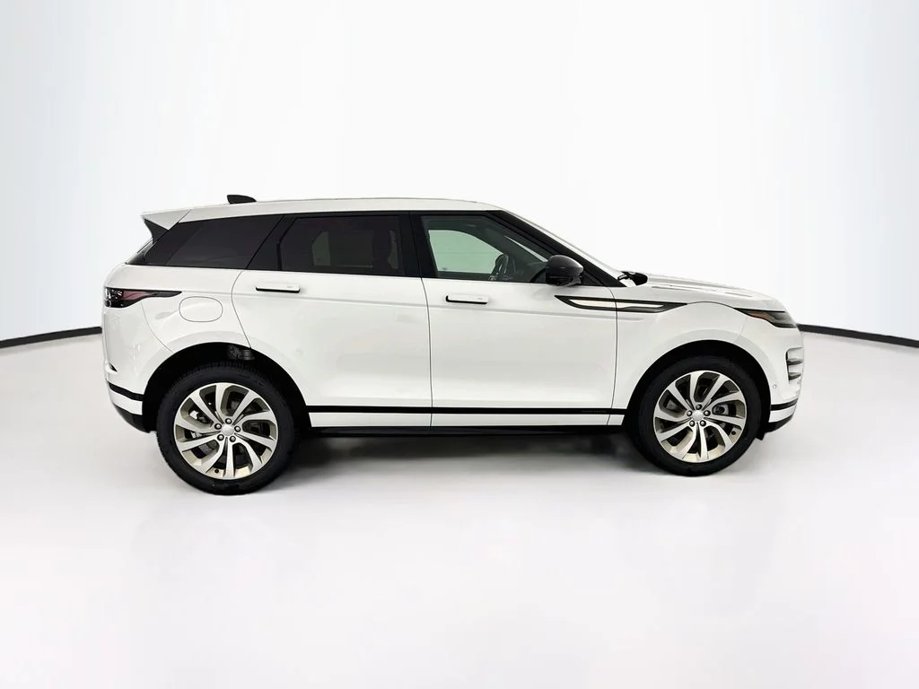 New 2026 Fuji White Land Rover Hoxton Edition image 4