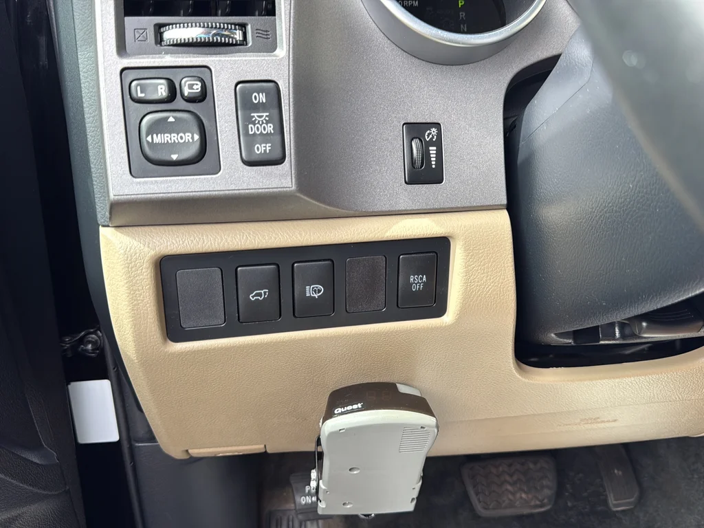 Used 2012 Black Toyota Limited image 27