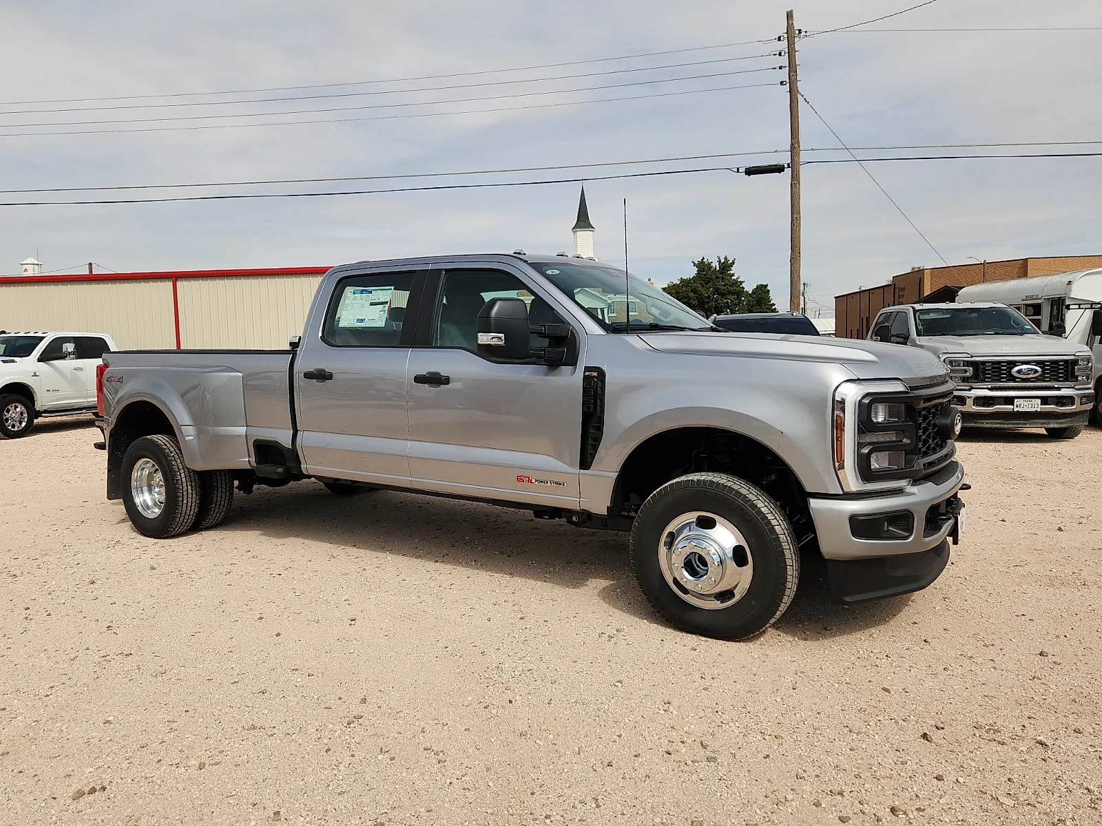 New 2027 Iconic Silver Metallic Ford XL image 8