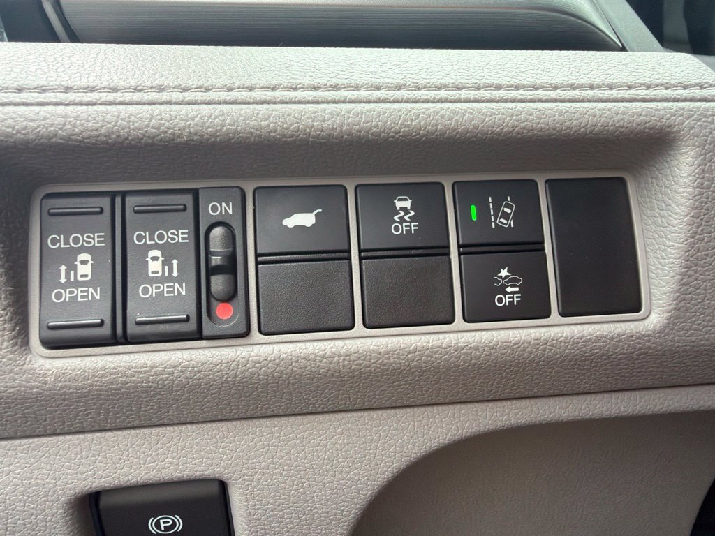 Used 2018  Honda EX-L image 14