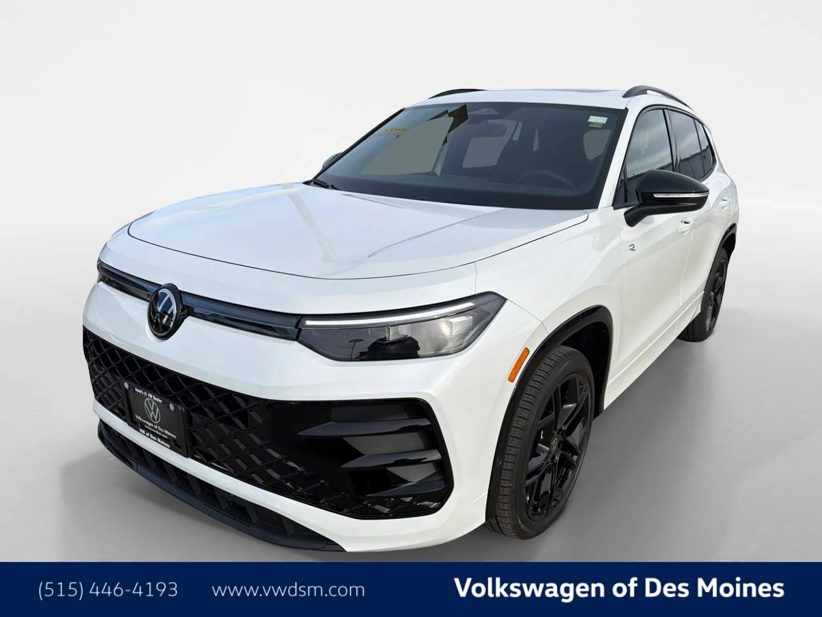 2026 Volkswagen Tiguan 2.0T SE R-Line Black 4Motion's photo
