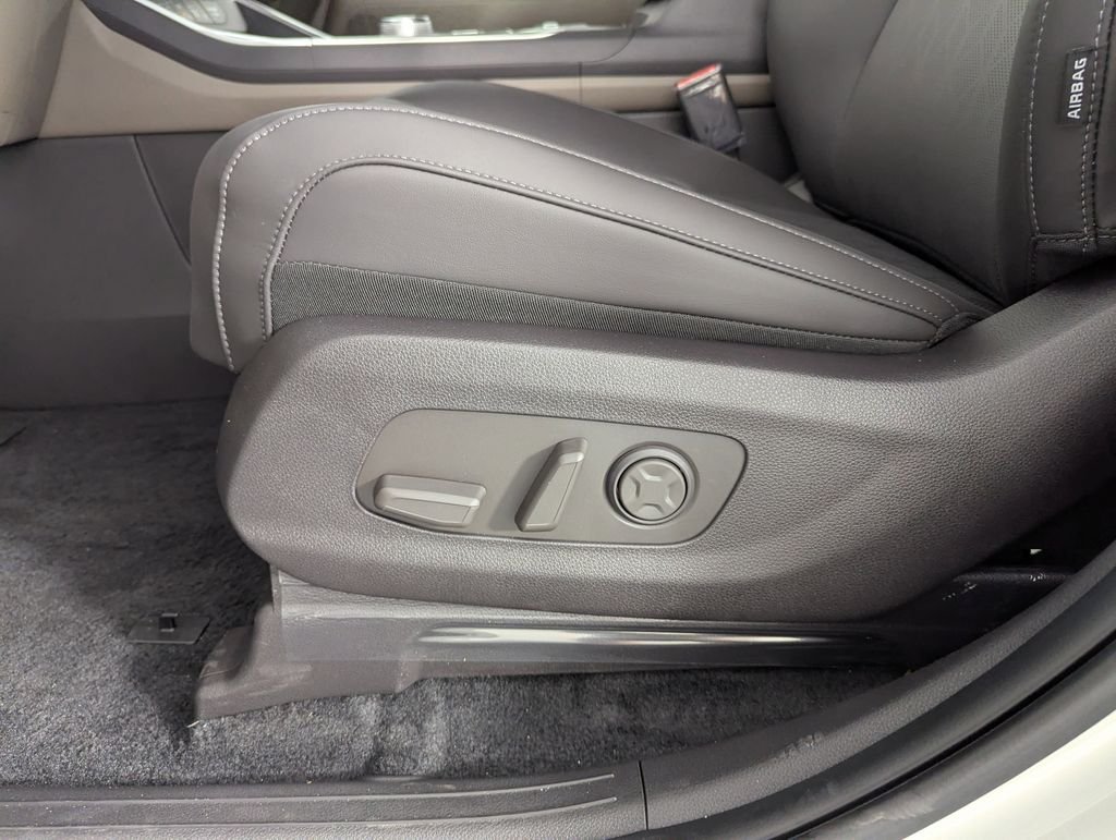 2026 Kia Carnival EX - Photo 13