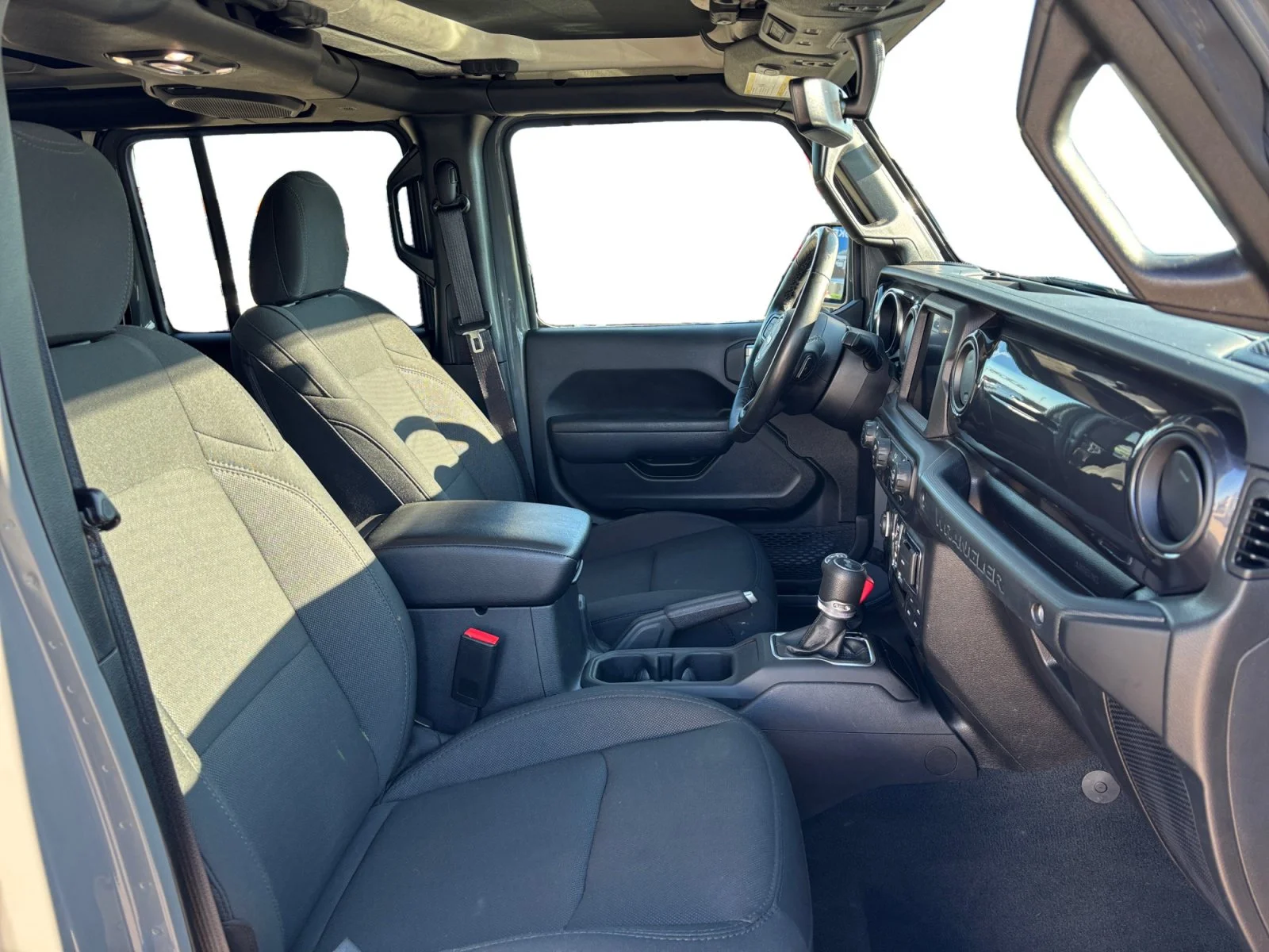 Used 2022 Gray Jeep Unlimited Sport Altitude image 17
