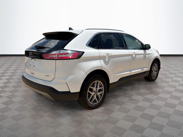 Certified Used 2022 White Ford SEL image 7