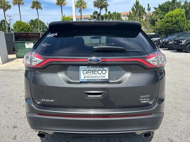 Used 2017 Gray Ford SEL image 3