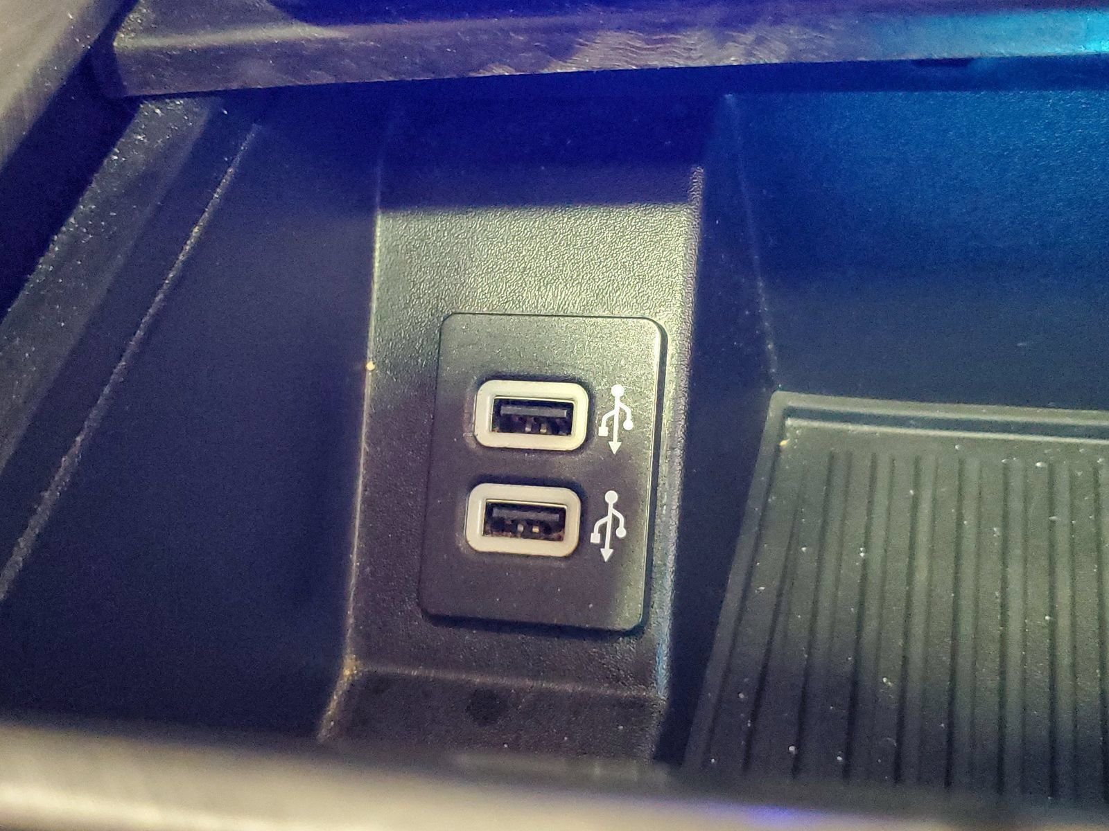 Used 2019 Black Ford Limited image 29