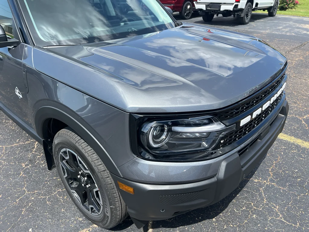 New 2026 Carbonized Gray Metallic Ford Outer Banks® image 11