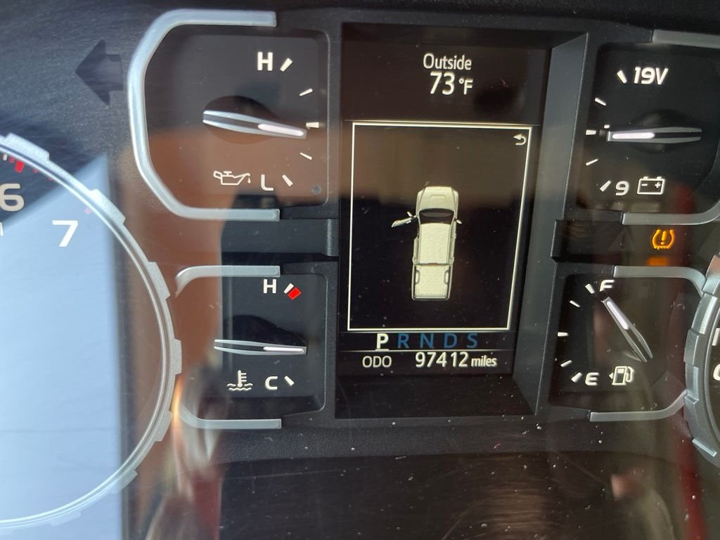 Used 2021  Toyota SR5 image 3