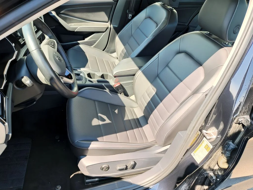 2024 Volkswagen Jetta SE - Photo 12