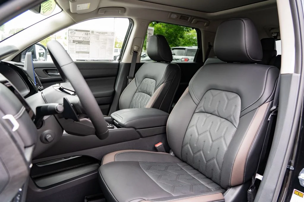 New 2026 Super Black Nissan Platinum image 22