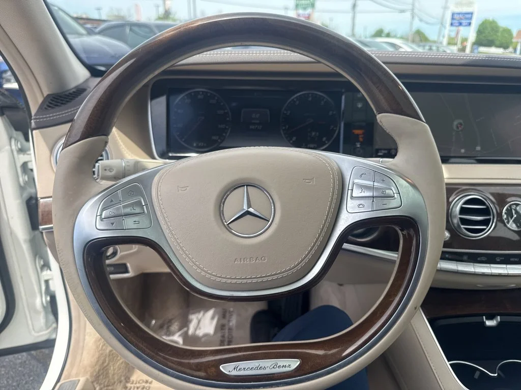 Used 2015 Beige Mercedes-Benz S 550 image 27