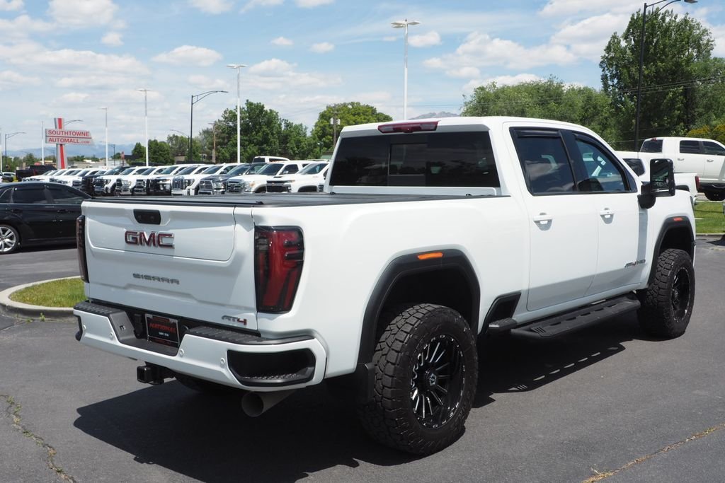Used 2024 White GMC AT4 image 7