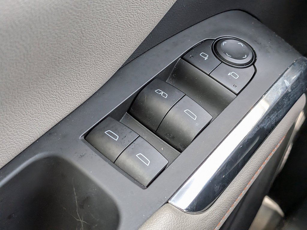 2025 Chevrolet Traverse LT - Photo 39