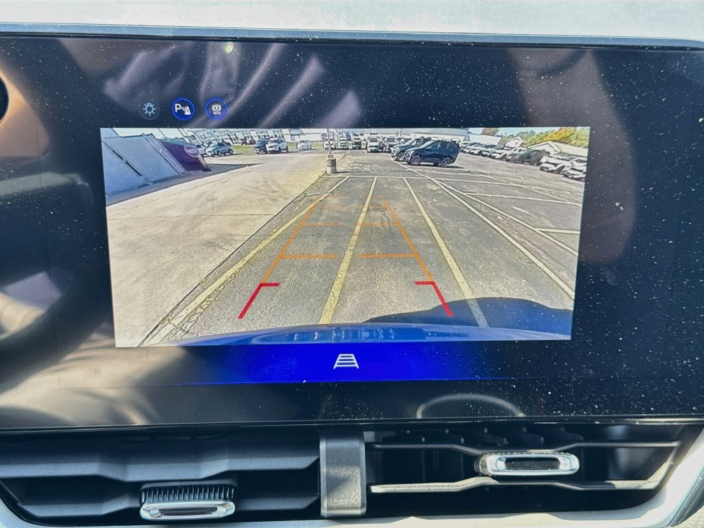 2027 Chevrolet Equinox LT - Photo 14