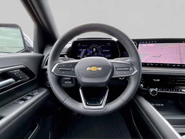2026 Chevrolet Suburban Premier - Photo 17