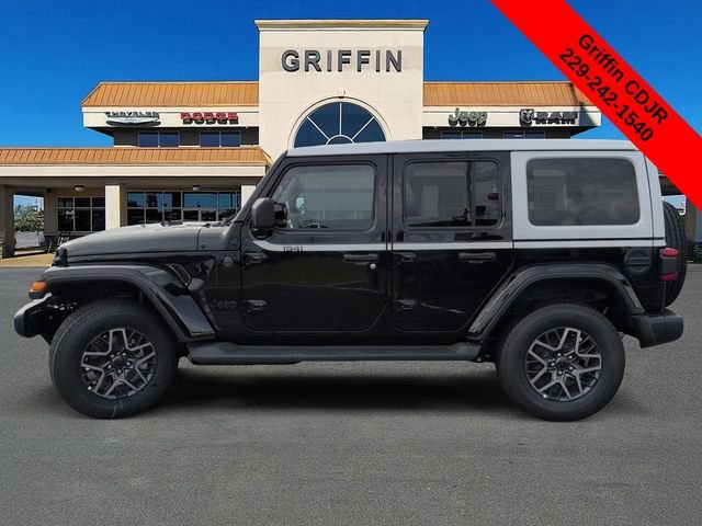 New 2026 Black Clear-Coat Exterior Paint Jeep Sahara image 10
