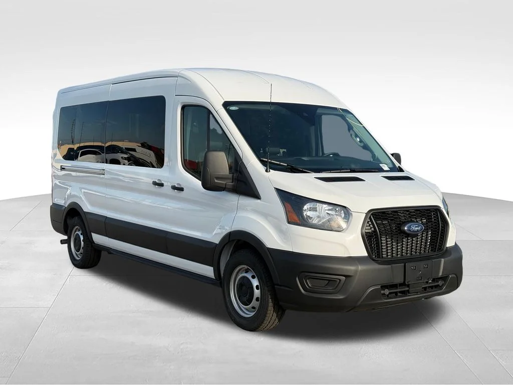 Used 2025 White Ford XL image 28