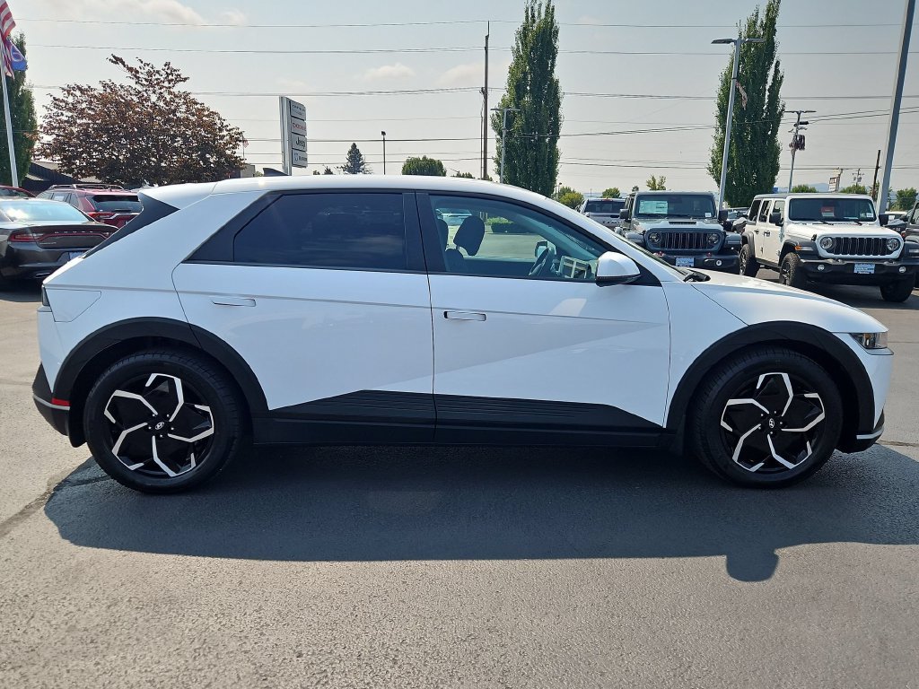 Used 2024 Atlas White Hyundai SE image 7