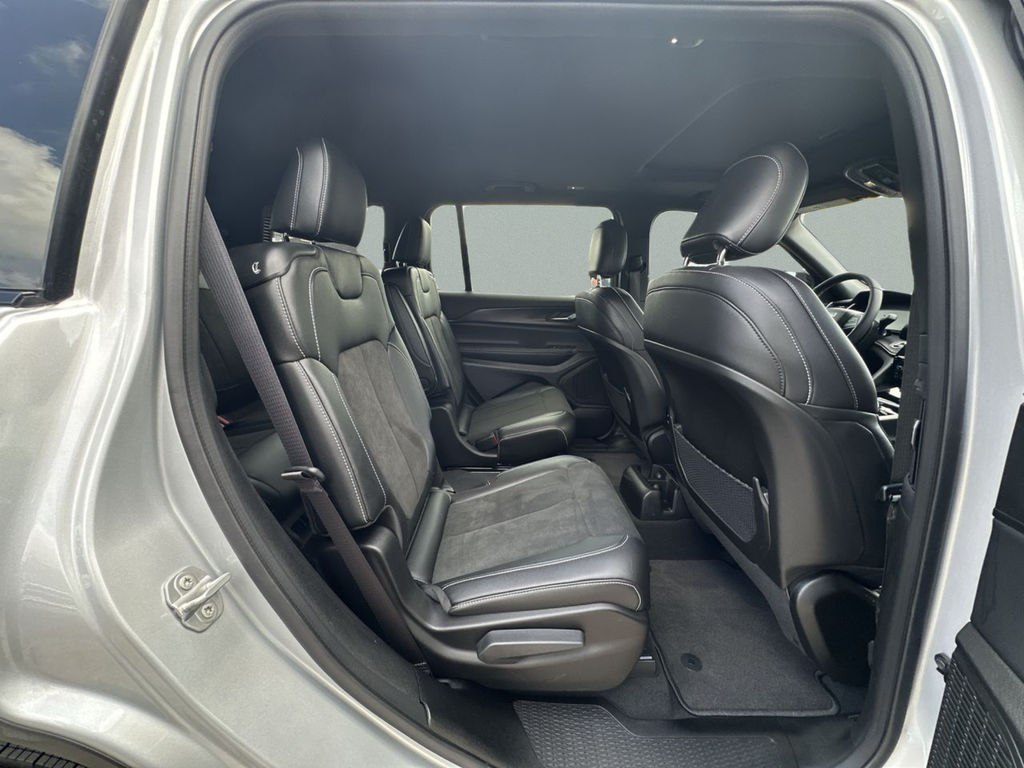 Used 2025 Silver Jeep Altitude X image 34