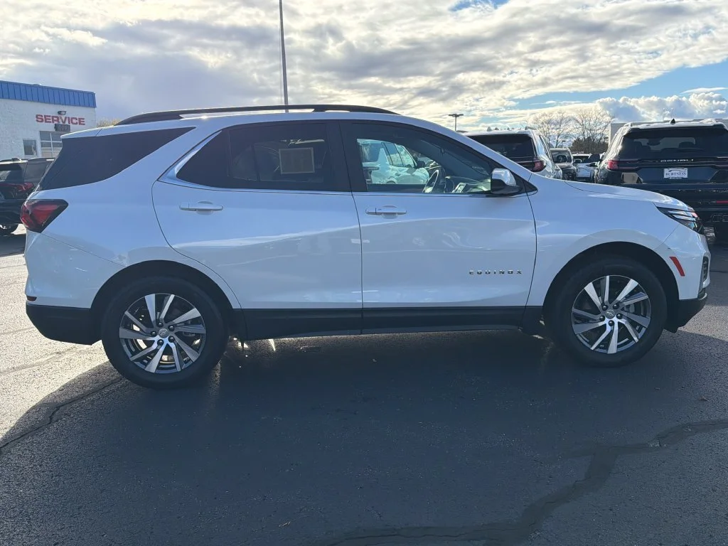 2024 Chevrolet Equinox LT - Photo 9