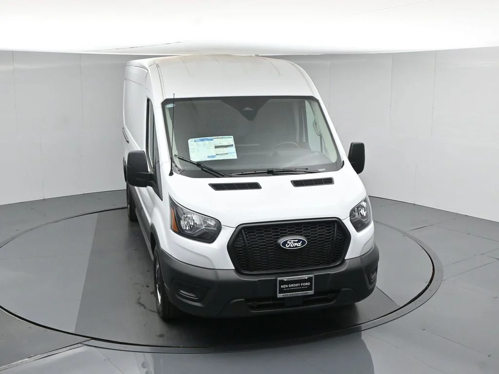 New 2026 Oxford White Ford Base image 37