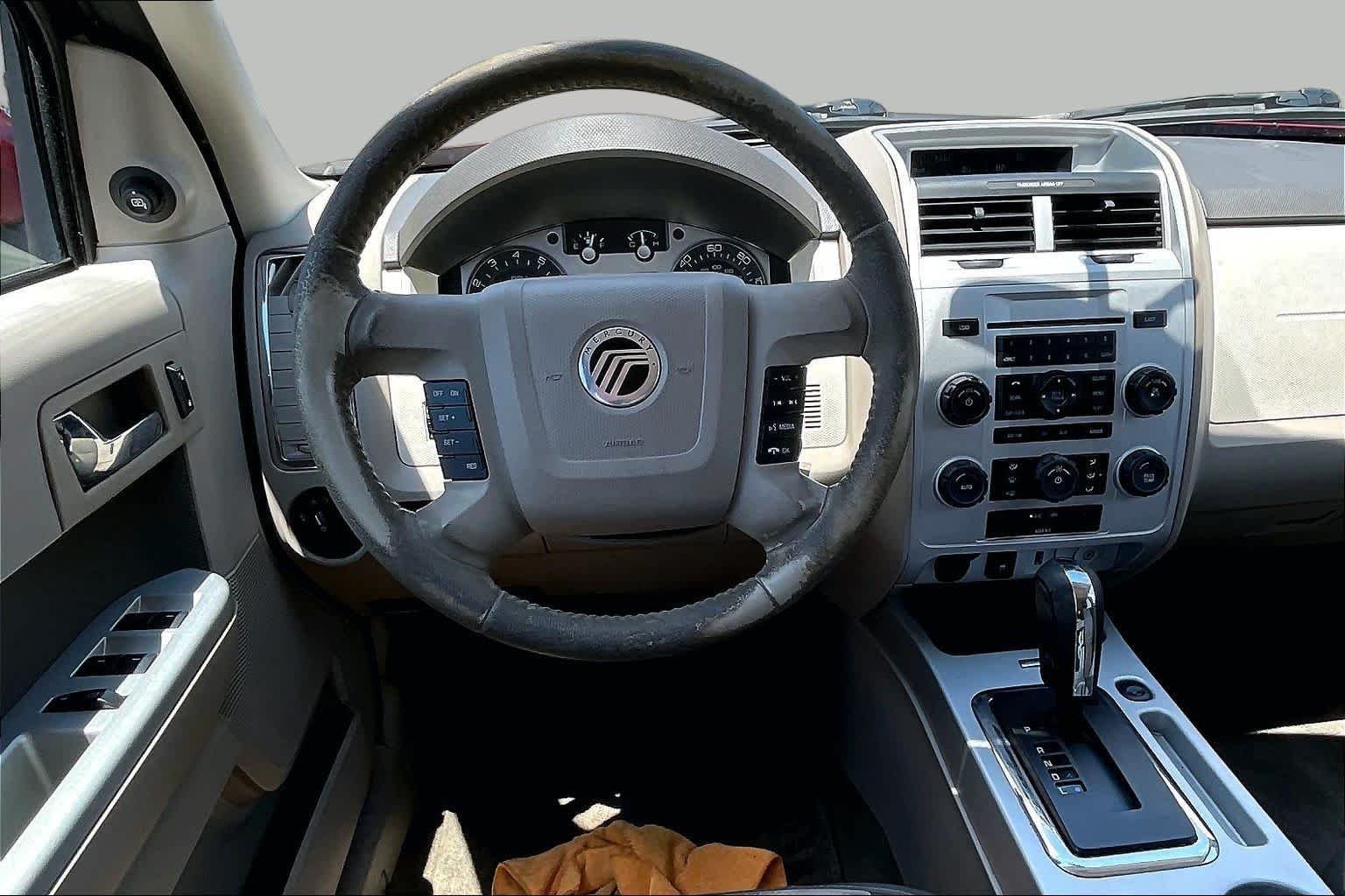 Used 2010 Sangria Red Metallic Mercury Premier image 5