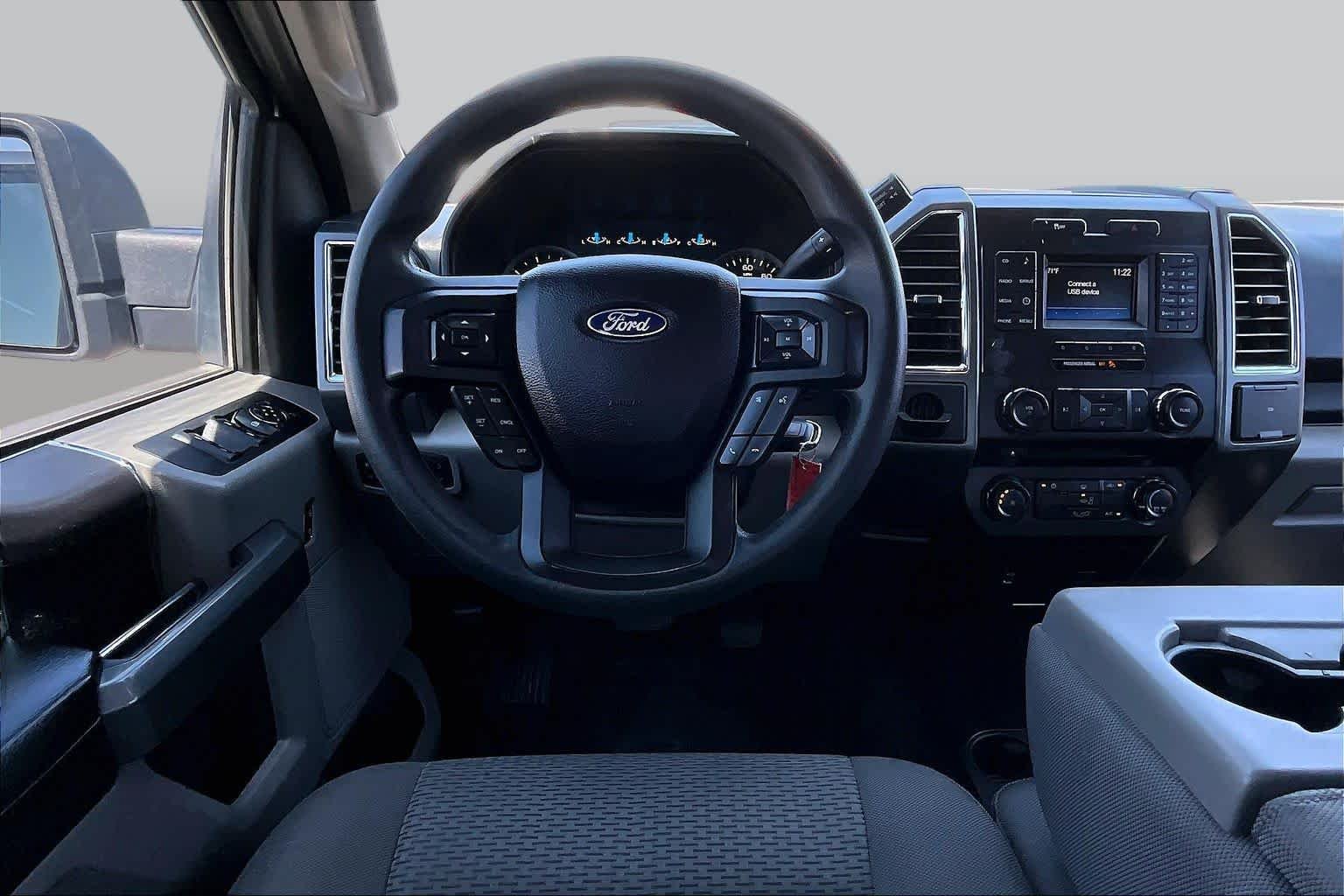 Used 2017 Ingot Silver Ford XLT image 6