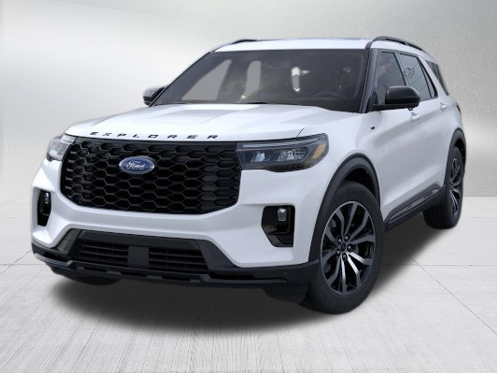 New 2026 Star White Metallic Tri-Coat Ford ST-Line image 3