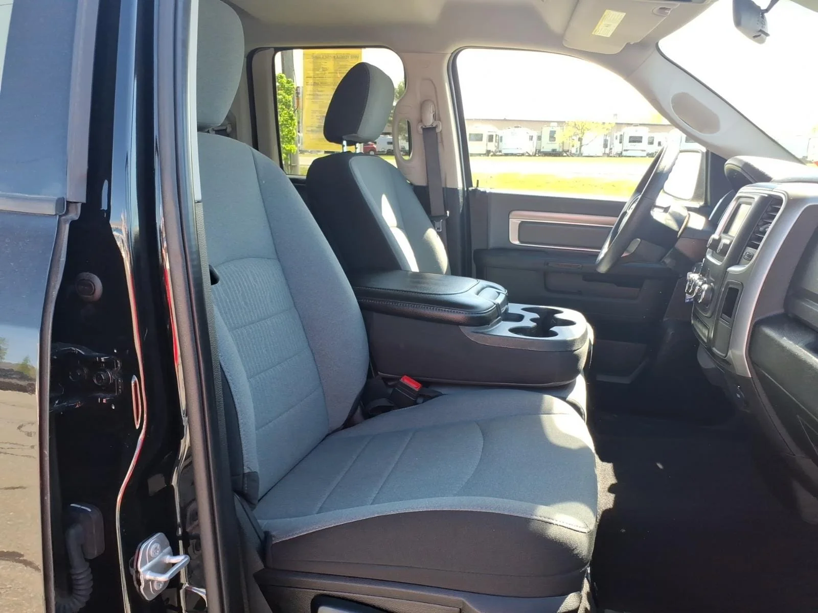 Used 2024 Diamond Black Ram SLT image 15