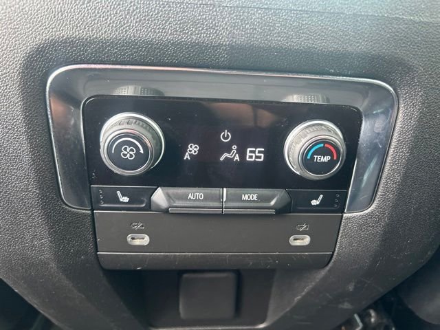 Used 2023 Gray Chevrolet Z71 image 22