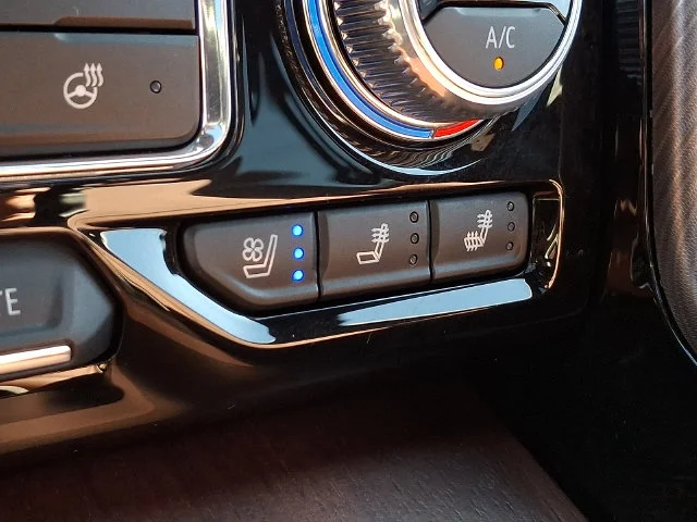 2023 GMC Yukon XL Denali Ultimate - Photo 27