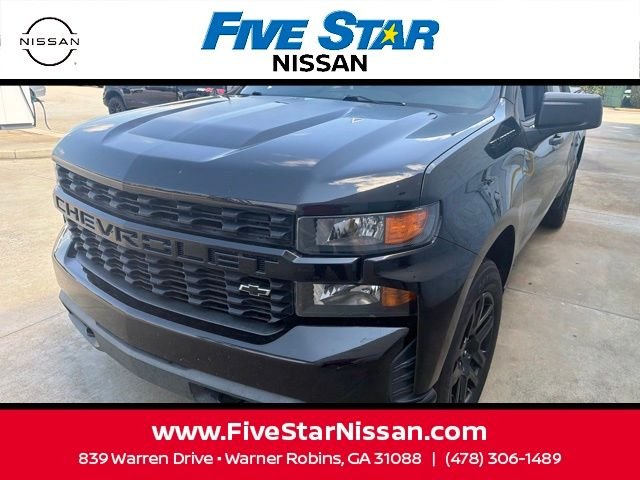 Used 2020 Black Chevrolet Custom image 19