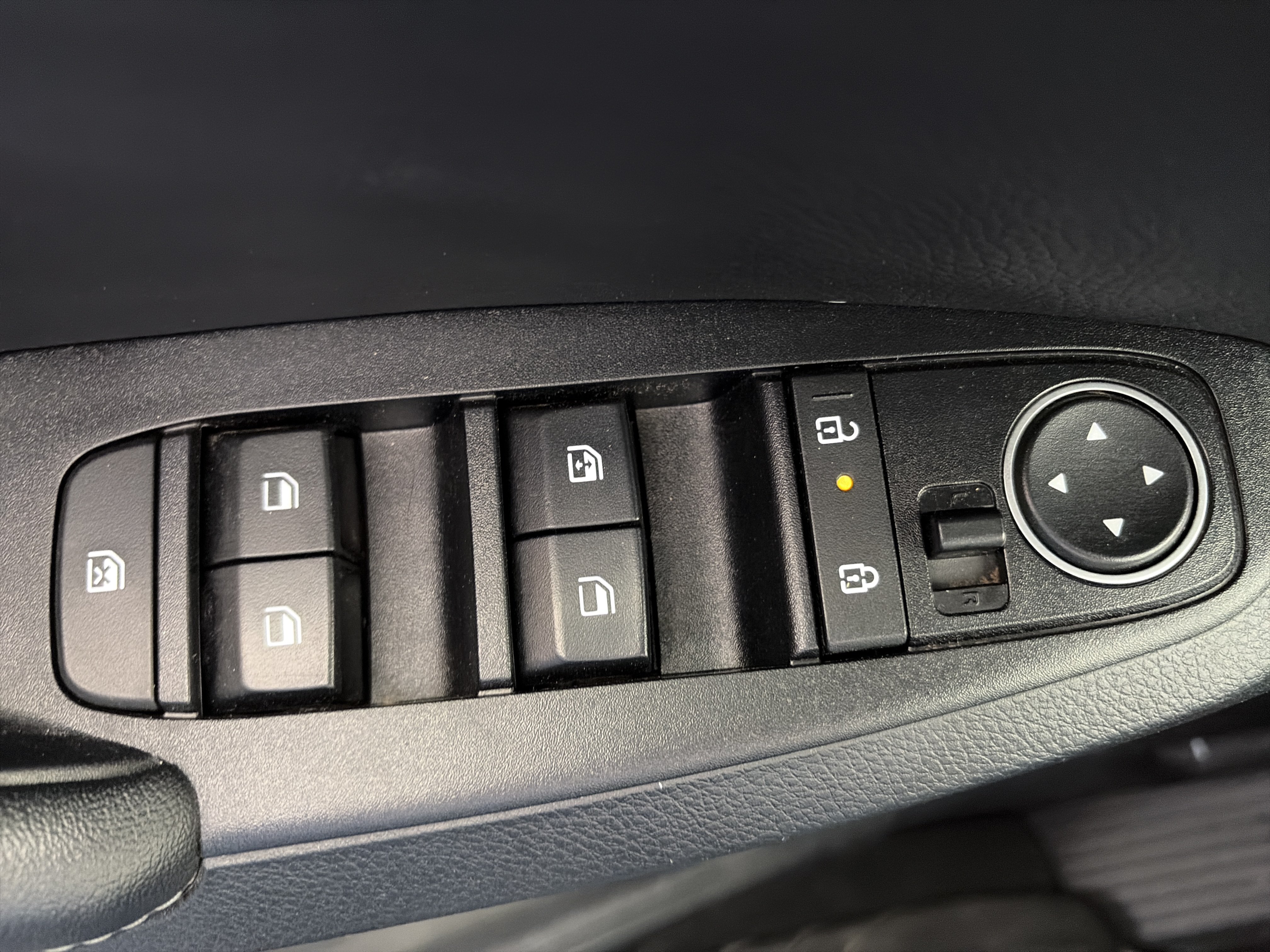 Used 2024 Gray Kia EX image 4