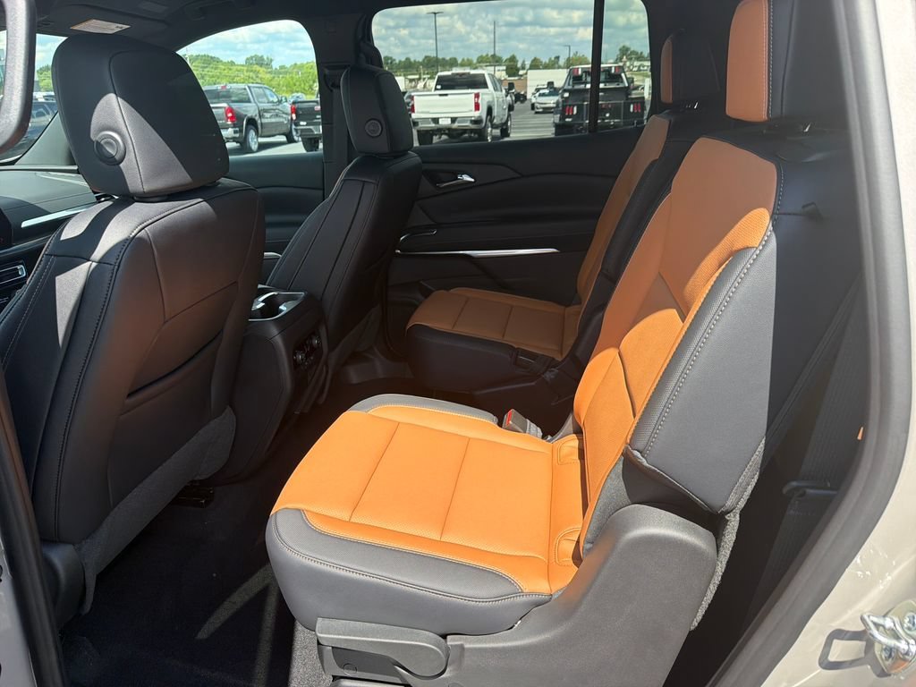 2027 Chevrolet Traverse Z71 - Photo 12