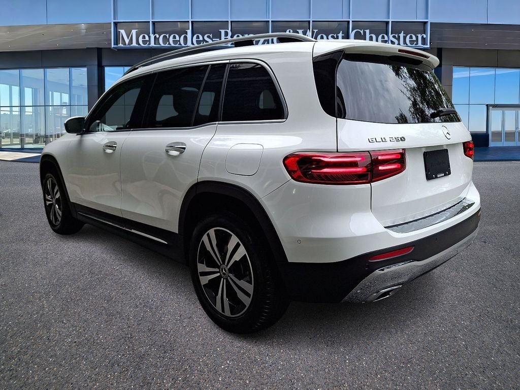 Used 2026 White Mercedes-Benz GLB 250 image 4