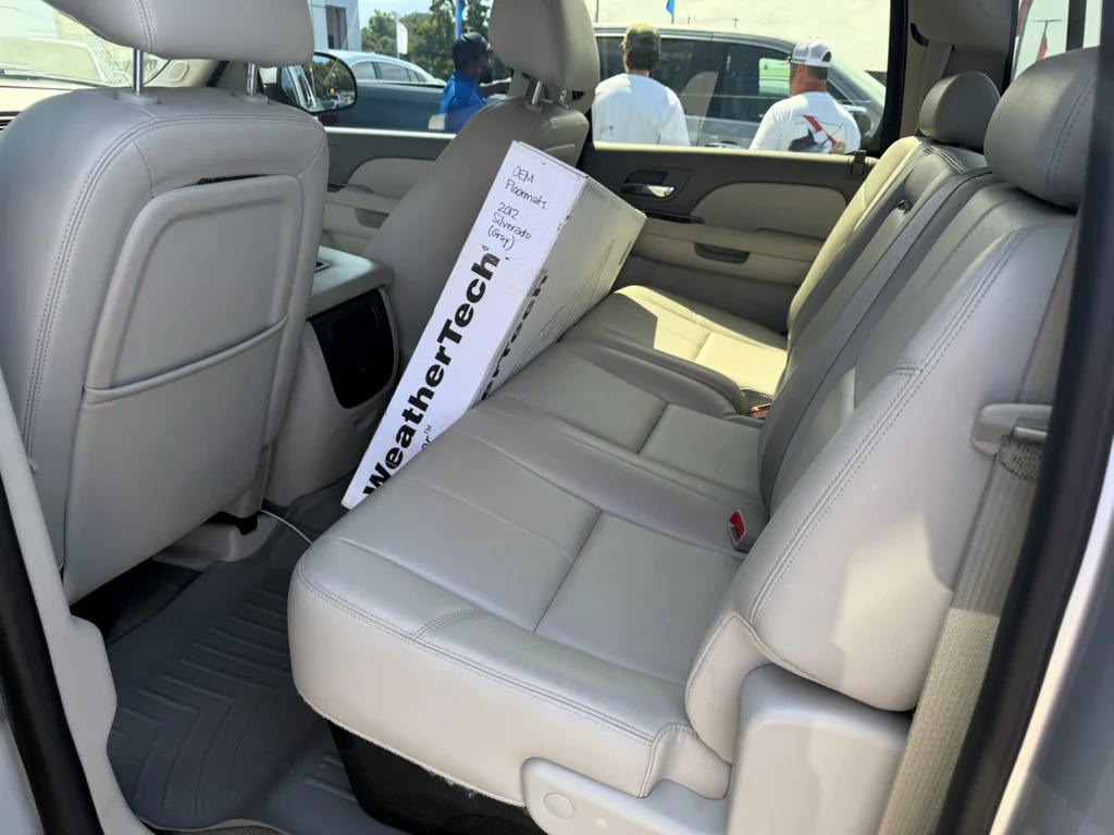 Used 2012 SILVER ICE METALLIC Chevrolet LTZ image 9