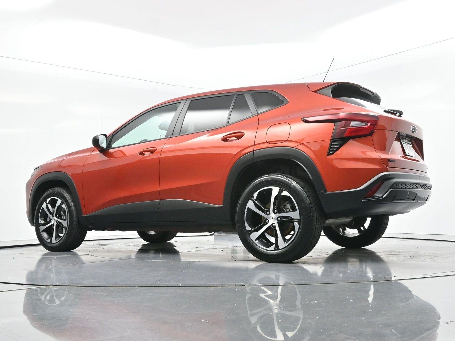 Used 2024 Cayenne Orange Metallic Chevrolet 1RS image 44
