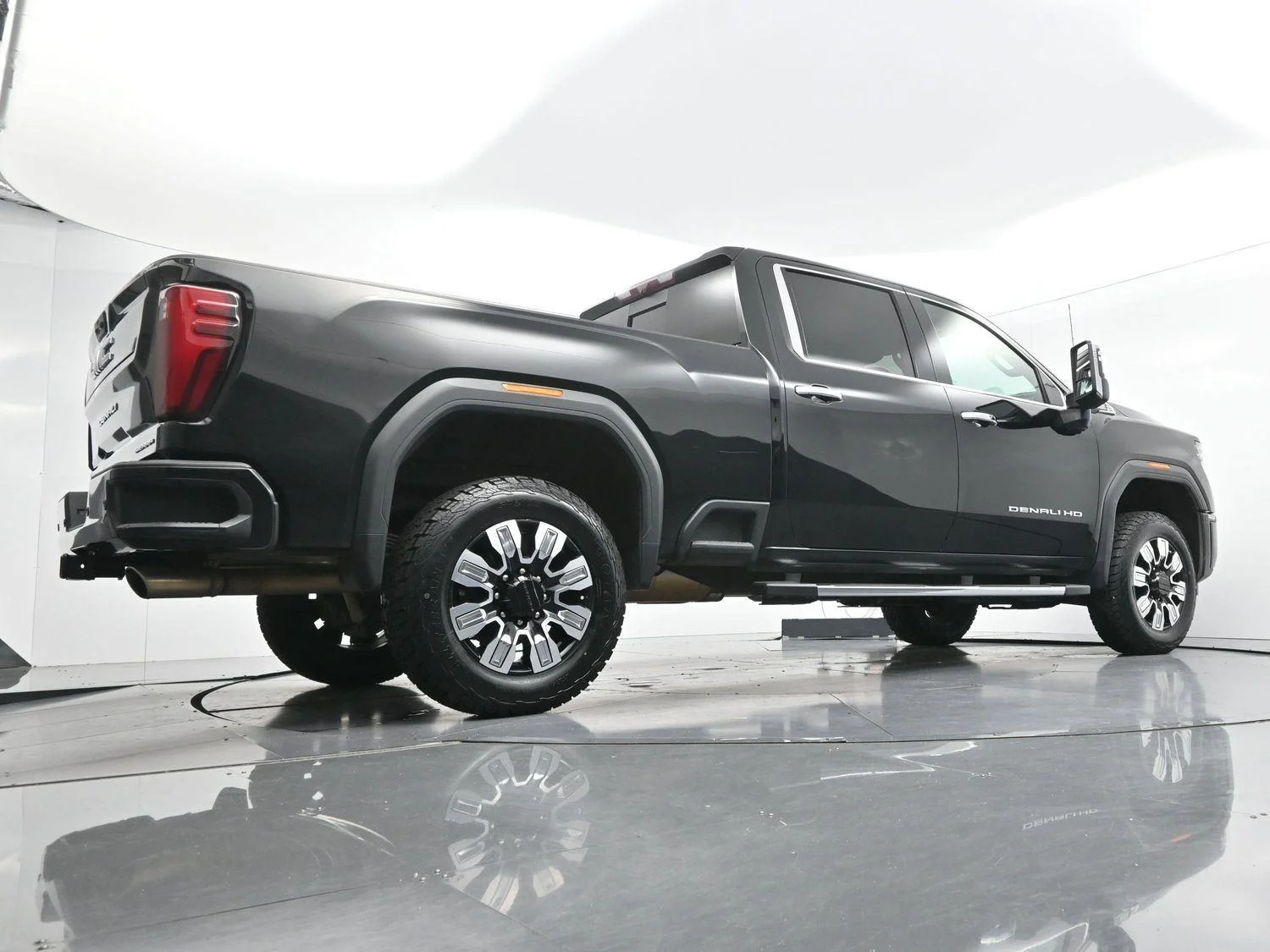 Used 2024 Onyx Black GMC Denali image 53