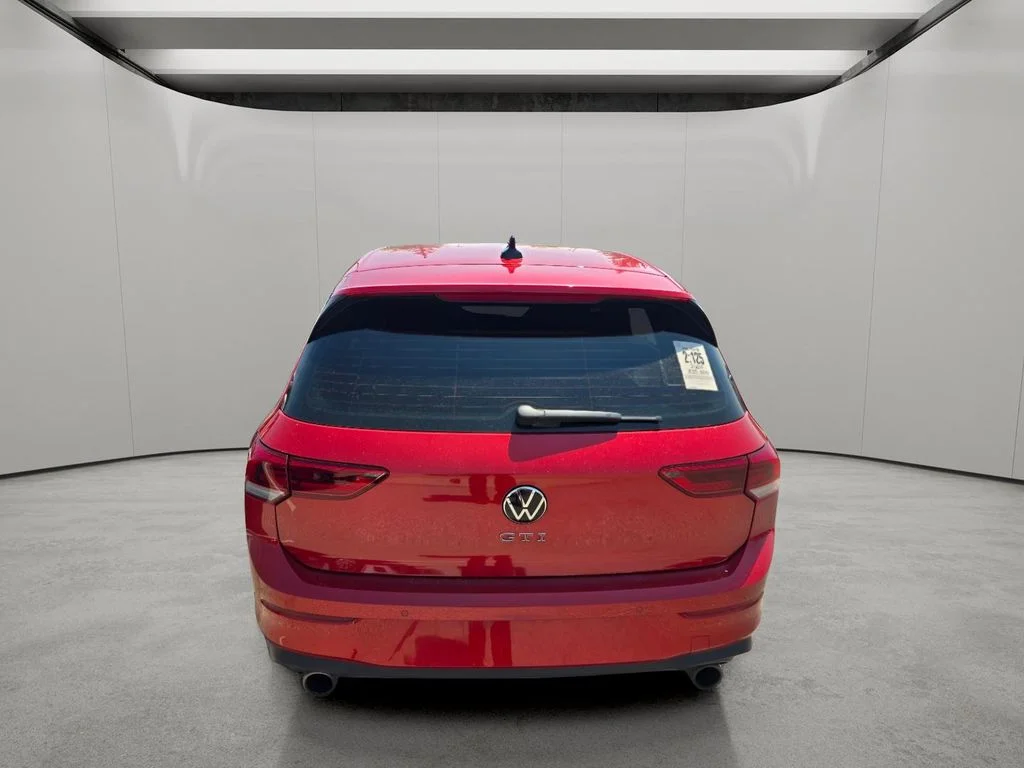Used 2024 Kings Red Metallic Volkswagen SE image 5