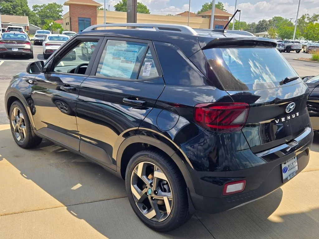 New 2026 Onyx Black Hyundai SEL image 13