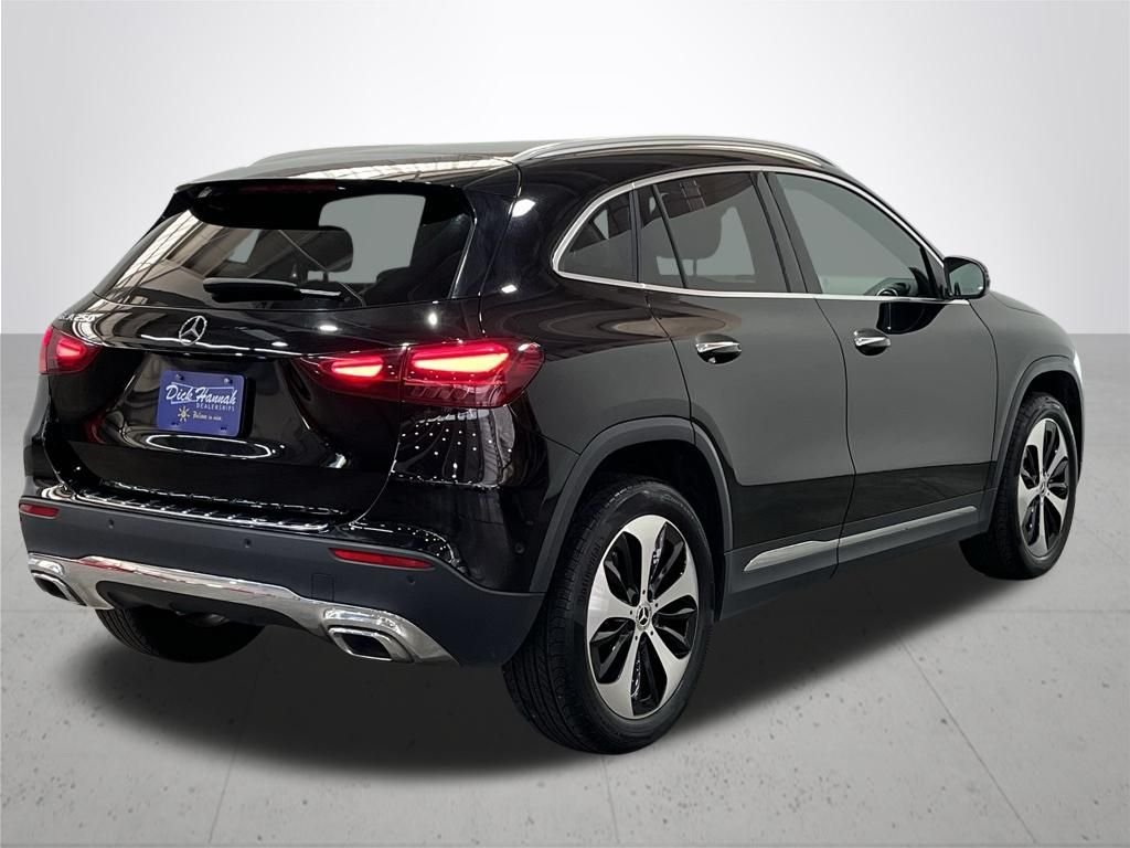 Used 2025  Mercedes-Benz GLA 250 image 10