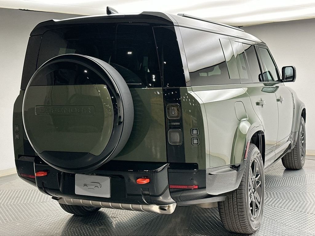 New 2026 Woolstone Green Metallic Land Rover X image 11