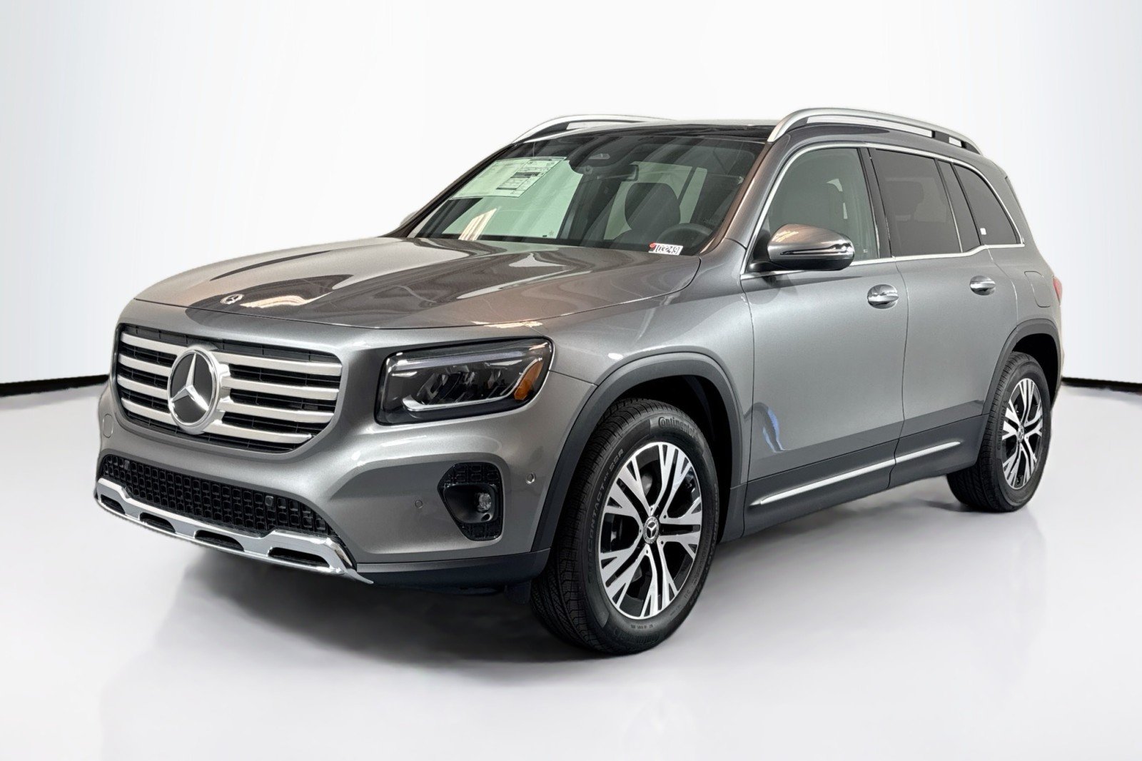 2026 Mercedes-Benz GLB GLB 250's photo