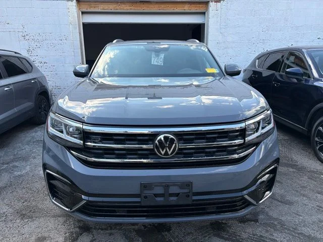 Certified Used 2022 Gray Volkswagen 2.0T SEL R-Line image 2