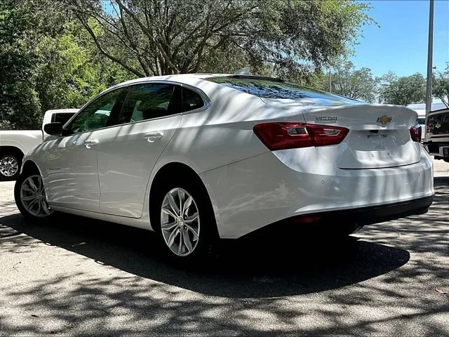 Used 2025 Summit White Chevrolet 1LT image 3