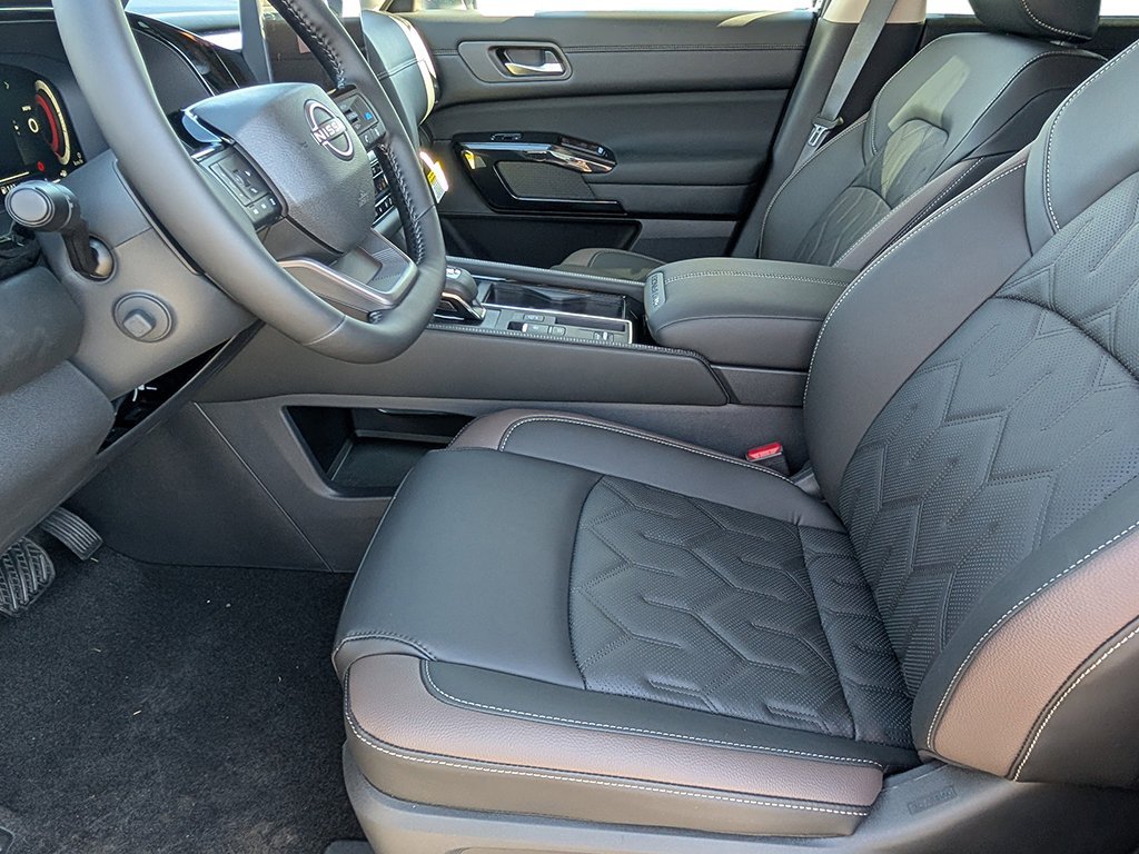 New 2026 Everest White Pearl Tricoat Nissan Platinum image 10