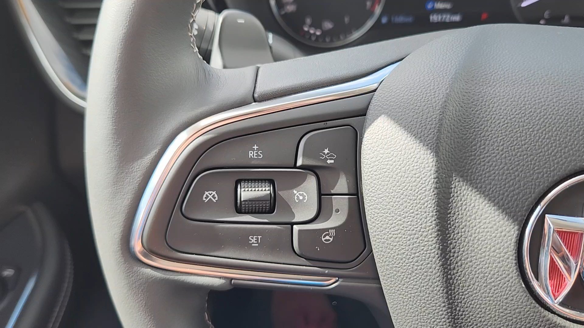 2022 Buick Envision Essence - Photo 12