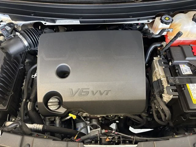 Used 2023 White Chevrolet RS image 28