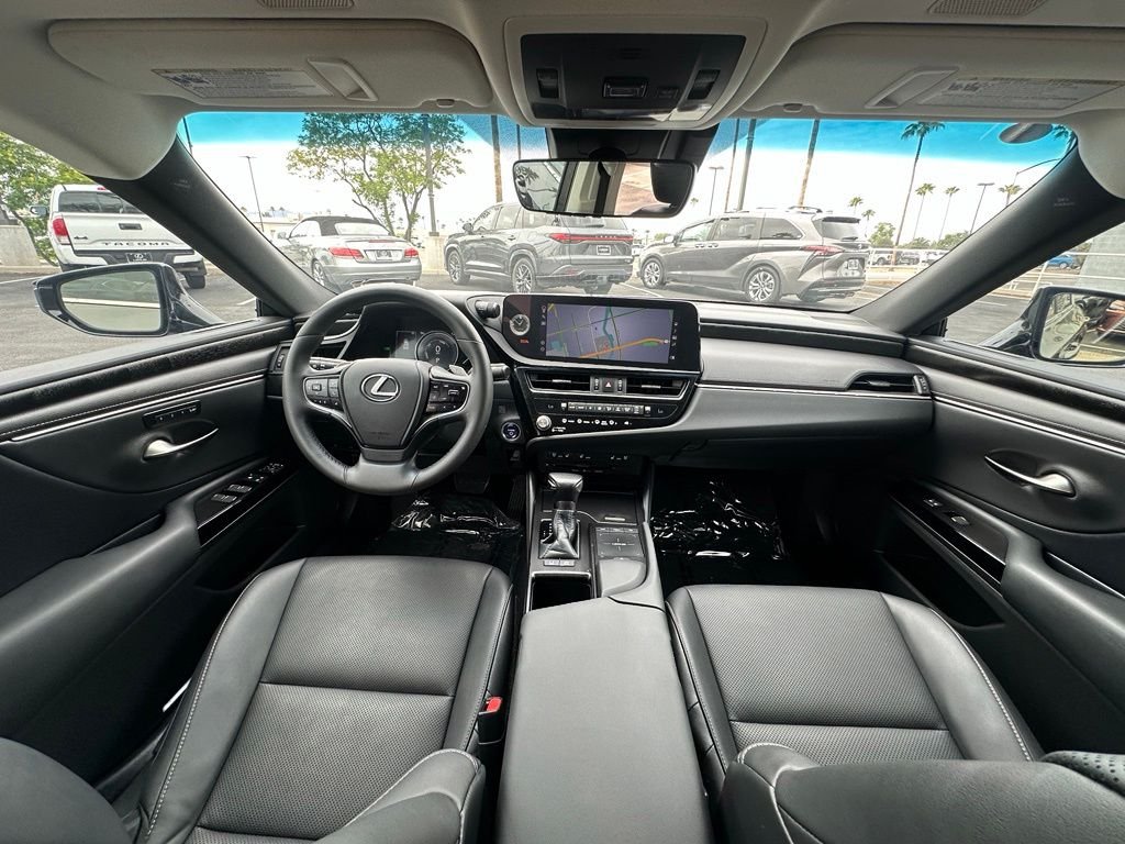 Used 2022 Gray Lexus 300h image 17